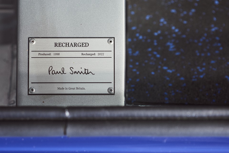 MINI Recharged nameplate with Paul Smith logo MINI Recharged nameplate with Paul Smith logo